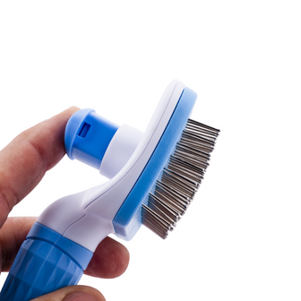 Zelfreinigende Honden- &amp; Kattenborstel &ndash; Slicker Ontklitborstel met Drukknop &ndash; Anti-Klit Vachtverzorging &ndash; Borstel tegen Verharen &ndash; Ergonomisch &ndash; Voor Lang- &amp; Korthaar &ndash; Blauw